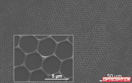 光学显微镜下能吸收太阳能的透明薄膜材料